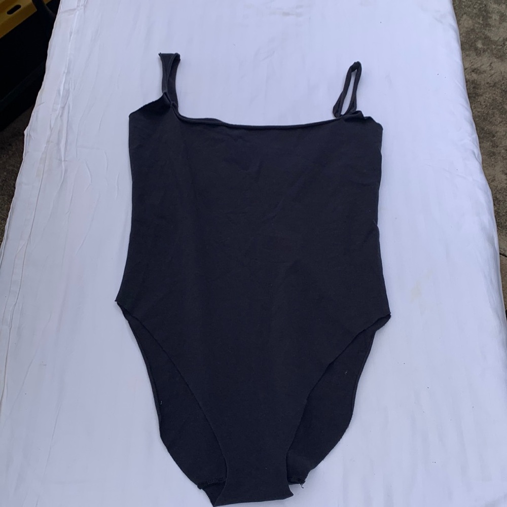 SKIMS bodysuit NWT